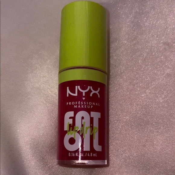 4 NYX products brand new!! - Picture 2 of 6